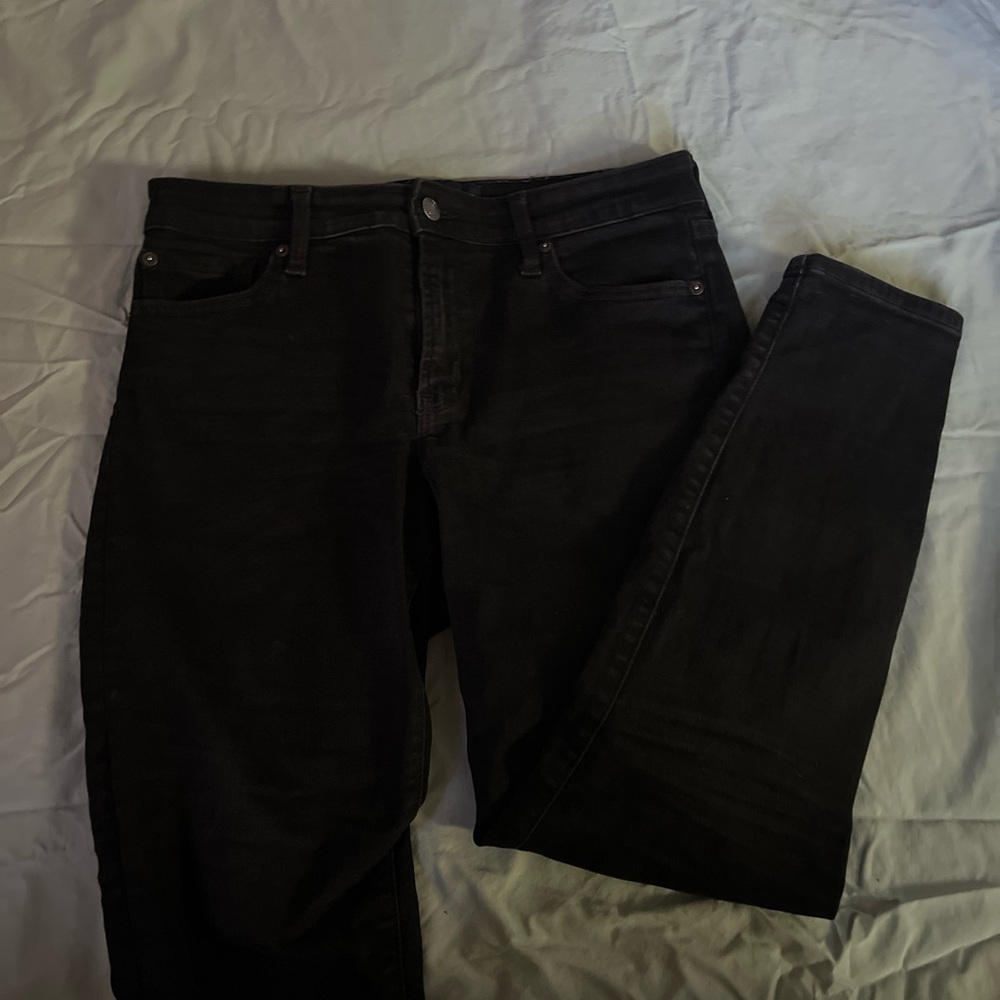 Black skinny jeans